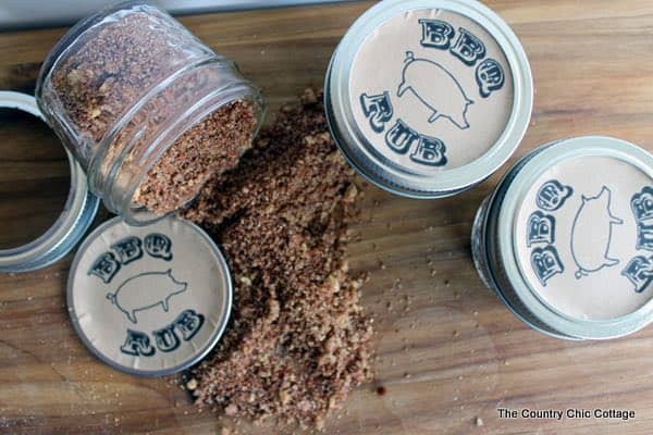 DIY Fathers Gift in a Jar BBQ Rub