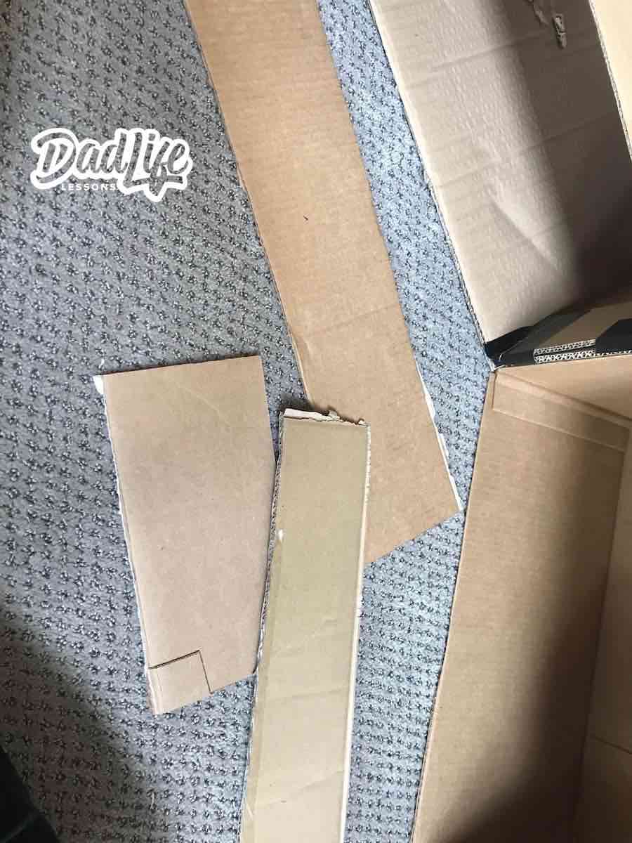 Roof pieces for Dollhouse out of Cardboard